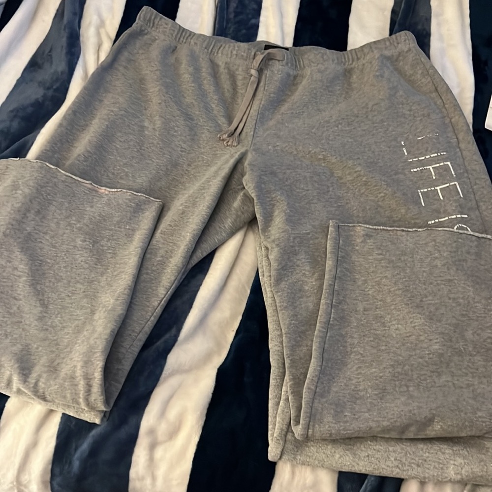 3 count. Soffe, Life is Good, and Mossimo XL wide leg sweat pants. Heather gray - Picture 3 of 6